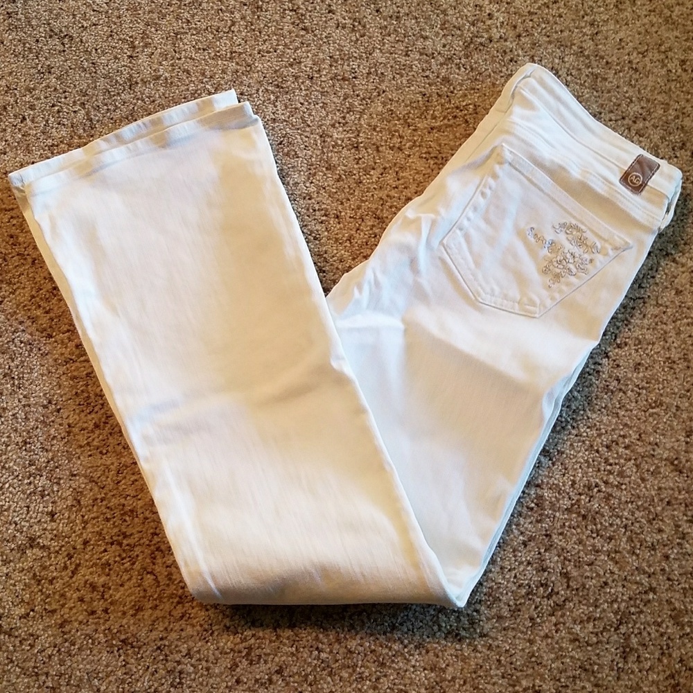 ⬇️CCO AG EUC Angel embroidered white jeans